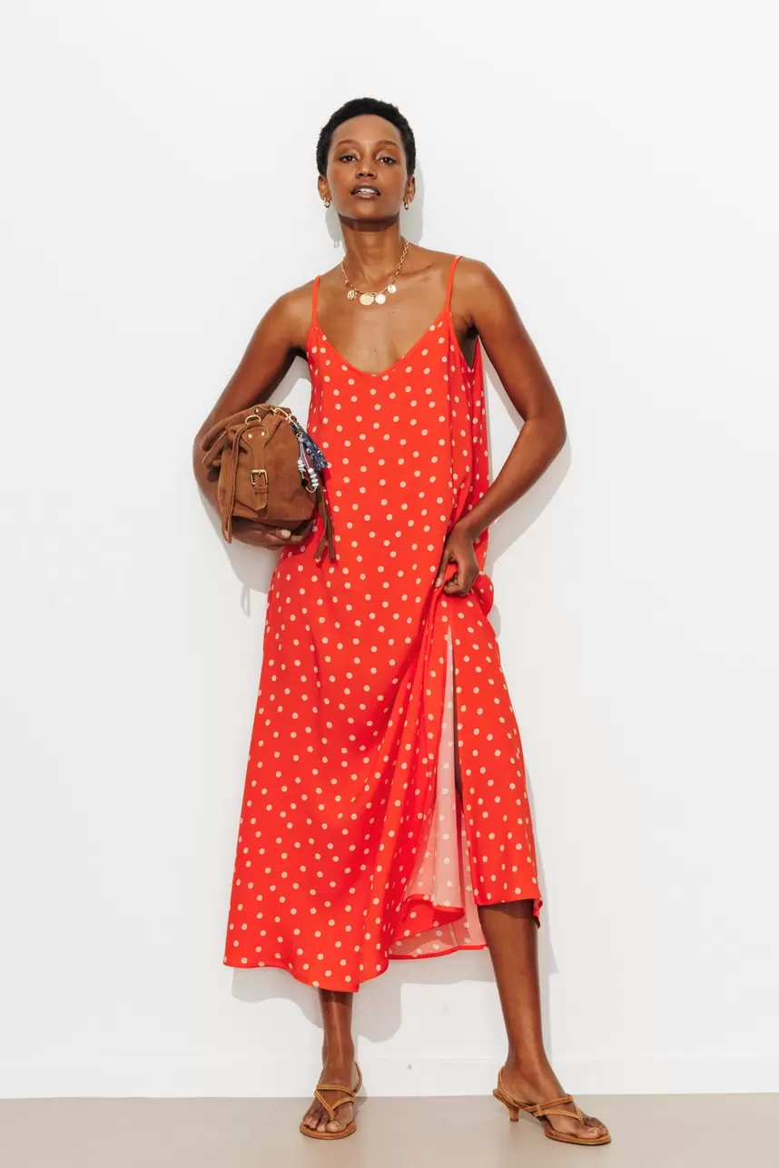 Długa sukienka na ramiączkach