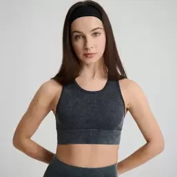 Prążkowany top z efektem sprania