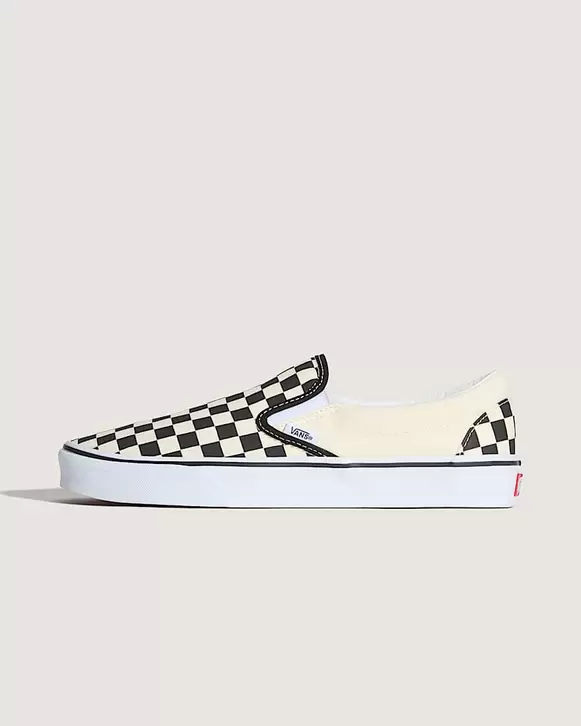 Classic SlipOn Schuhe VANS SchwarzWei HERO