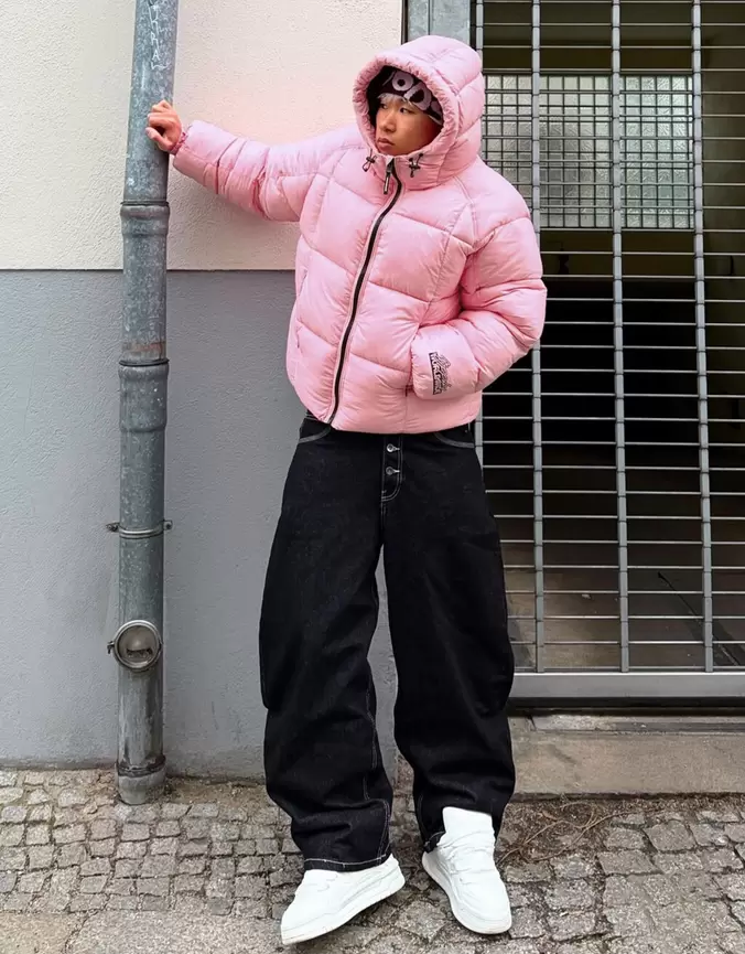 Jeansy o kroju barrel