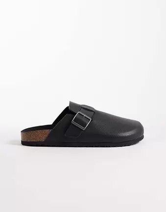 ASOS DESIGN – Czarne sandały klapki z korkową podeszwą
