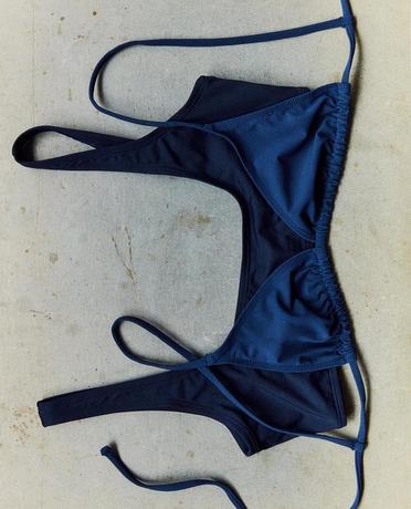 NIEBIESKIE BIKINI PLAŻOWE