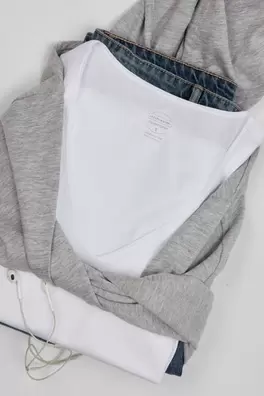 Podkoszulka z bawełny Elevated Cotton z Dekoltem w...