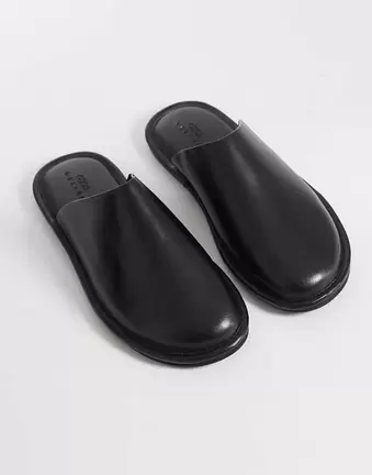 ASOS DESIGN – Czarne klapki skórzane