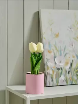 Sztuczne tulipany ozdobne w doniczce