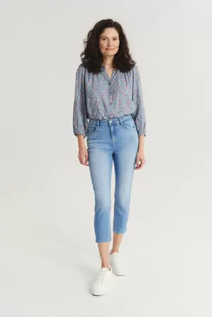 Jasnoniebieskie jeansy 7/8