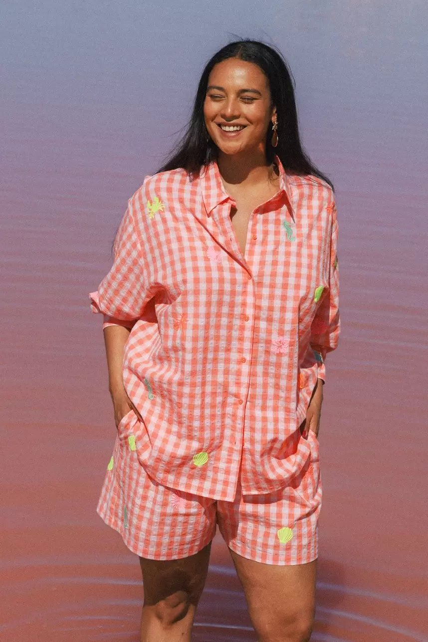Haftowana koszula w kratkę