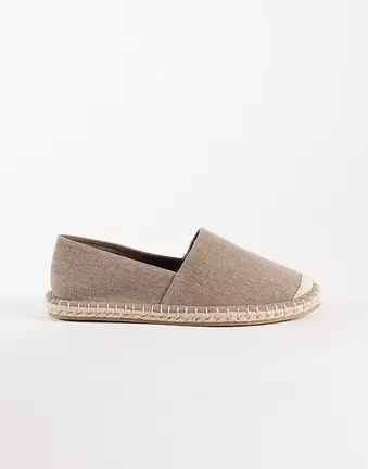 ASOS DESIGN – Jasnobrązowe płócienne espadryle z rafii z odcinanymi noskami