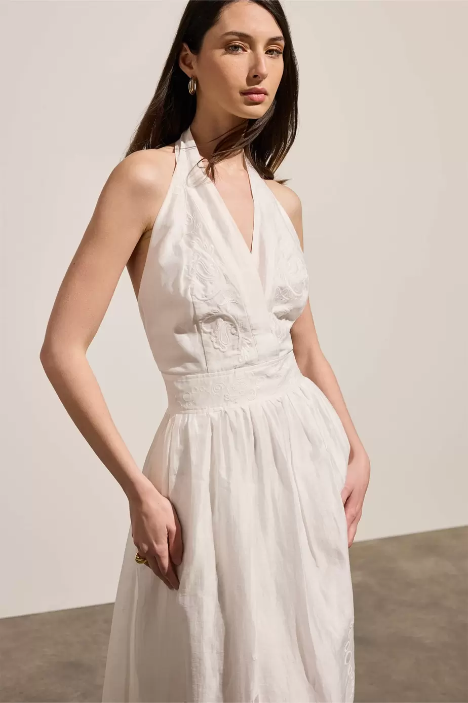 Vestido de cuello halter Marciano