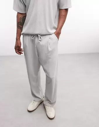 ASOS DESIGN – Szare plisowane joggersy o luźnym kroju ze zwężanymi nogawkami