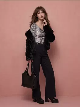 Jeansy wide leg z wysokim stanem