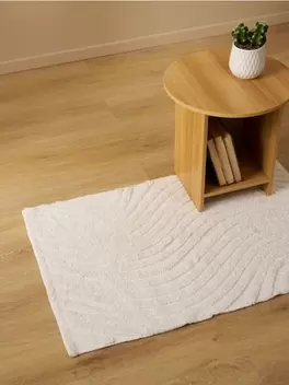 Dywan z bawełną i wytłaczanymi falami