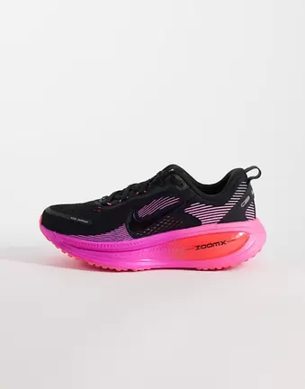 Nike Running – Vomero 18 – Czarno-różowe buty sportowe