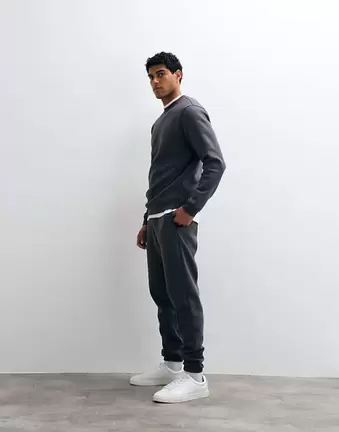 ASOS DESIGN – Essentials – Grafitowe dopasowane joggersy