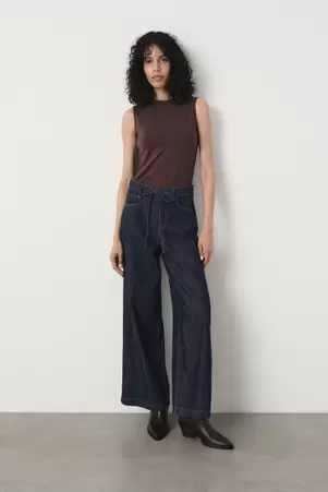 Ciemnogranatowe jeansy wide leg