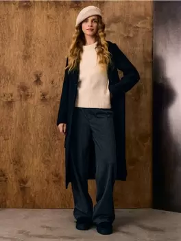 Spodnie wide leg w jodełkę z domieszką wiskozy