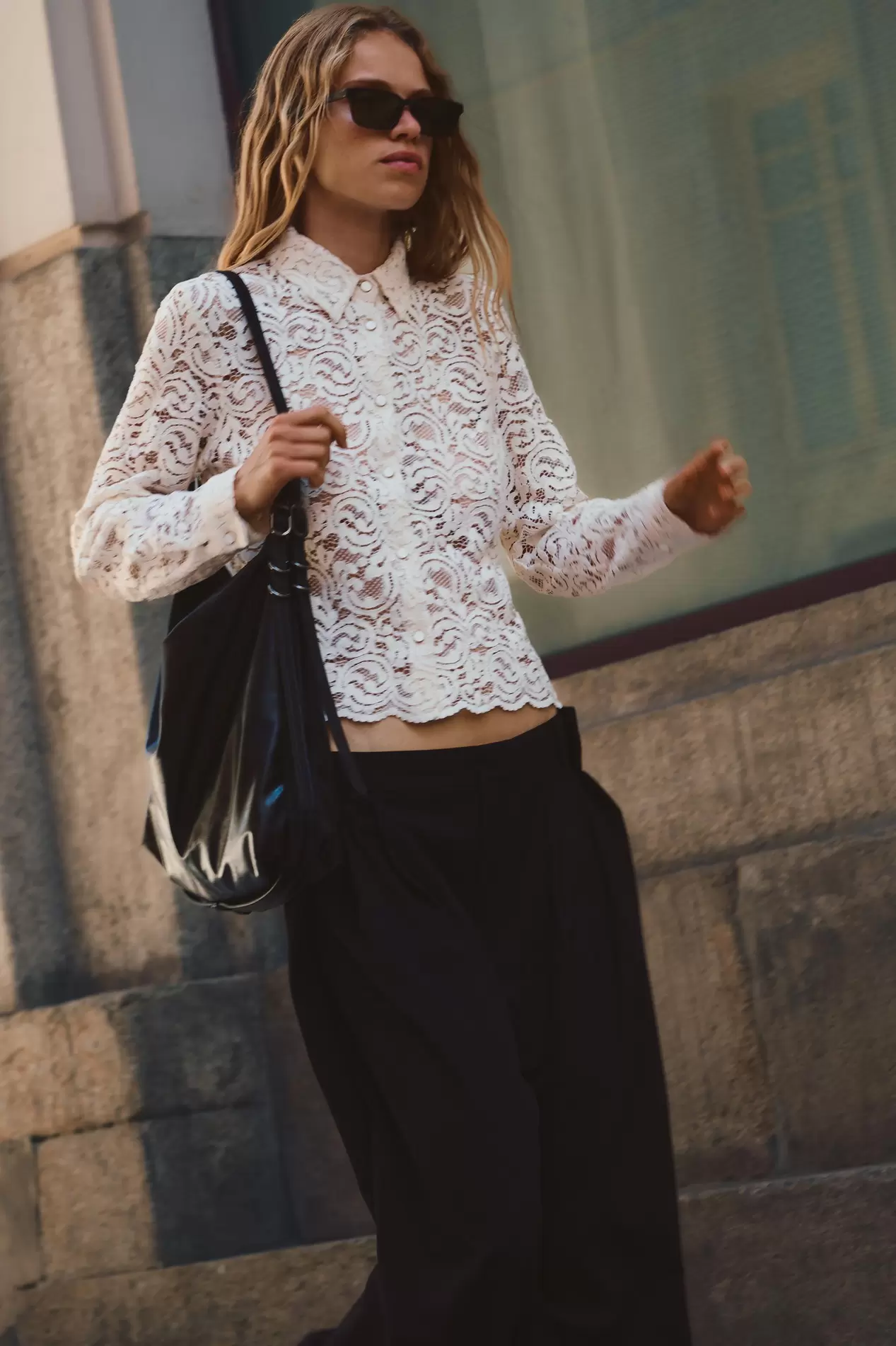 CAMISA COM RENDA