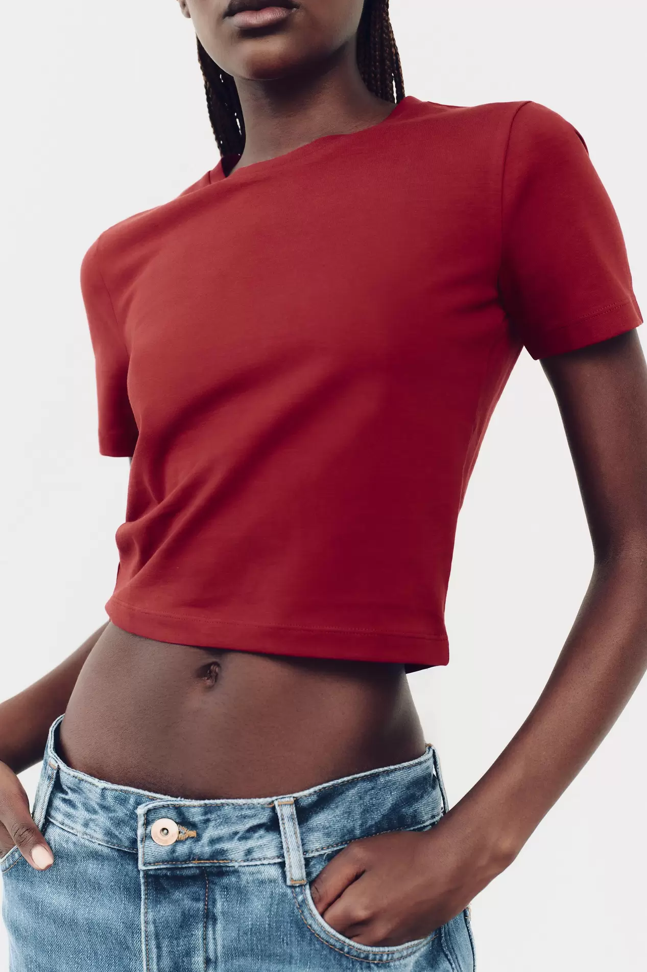 T-SHIRT ELÁSTICA CROPPED