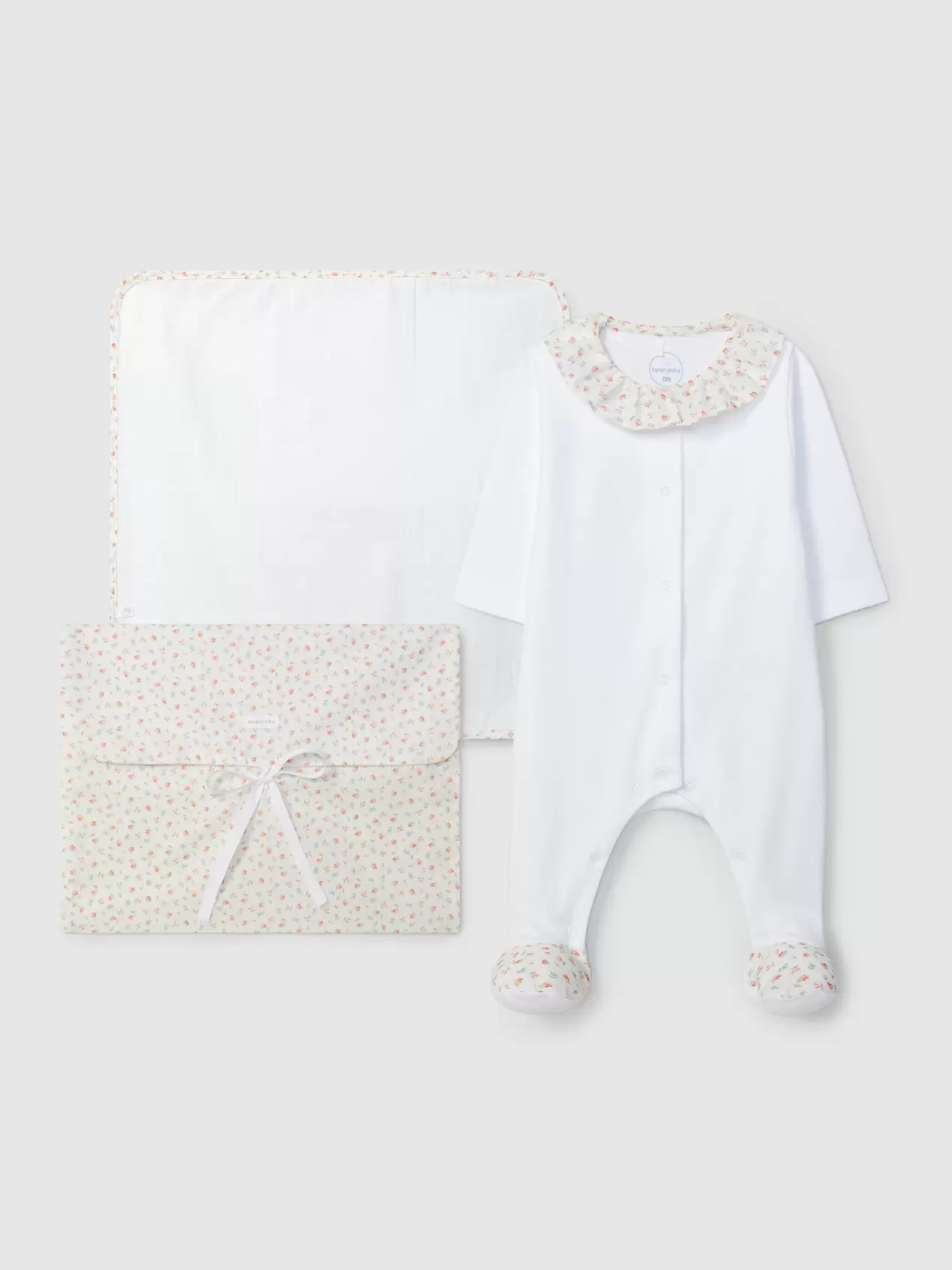 Three-piece set flowers first outfit