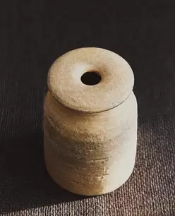RECIPIENTE ORNAMENTAL CERÂMICA DIFUSORES EM STICKS COR BAUNILHA