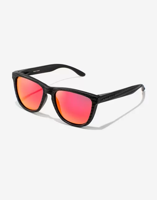 ONE RAW CARBON FIBER - POLARIZED BLACK RUBY