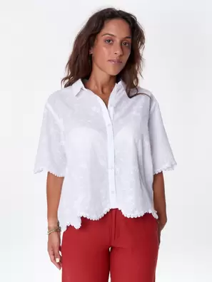 Camisa com Detalhes
