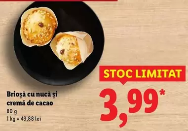 Brioșă cu nucă și cremă de cacao