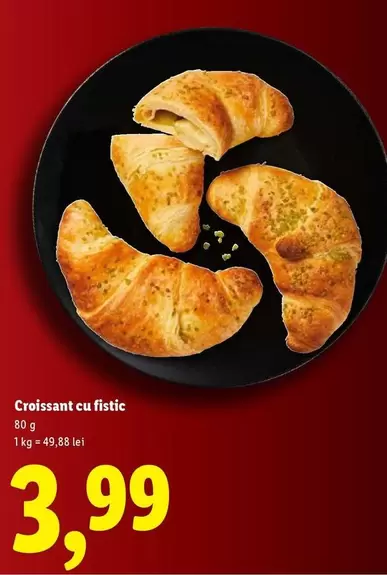 Croissant cu fistic