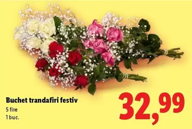Buchet trandafiri festiv