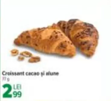 Croissant cacao și alune