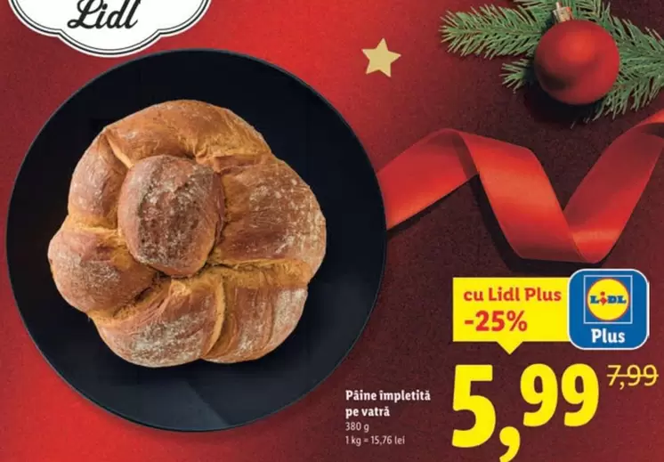 Pâine împletită pe vatră