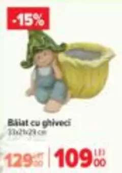 Băiat cu ghiveci