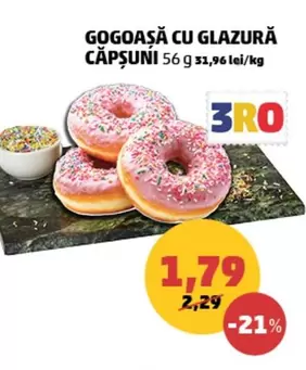 GOGOASĂ CU GLAZURĂ CĂPȘUNI