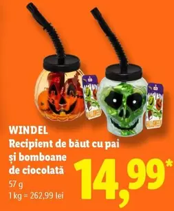 Recipient de băut cu pai și bomboane de ciocolată