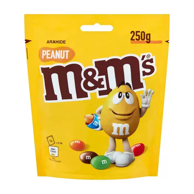 Bomboane cu arahide invelite in ciocolata cu lapte M&M's, cu glazura crocanta si colorata, 250 g