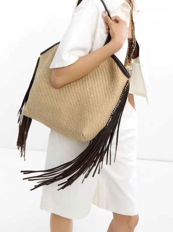 Raffia shopper bag with leather fringes