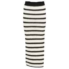 Slim fitted maxi skirt