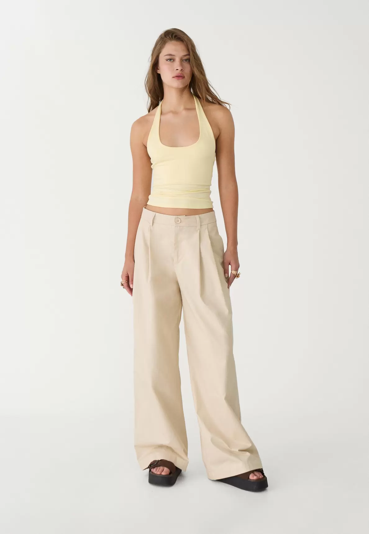 Tricou cu guler halter