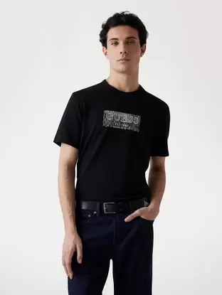 Front logo T-shirt