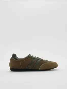 Suede sneakers   49.99 EUR PREMIUM QUALITY