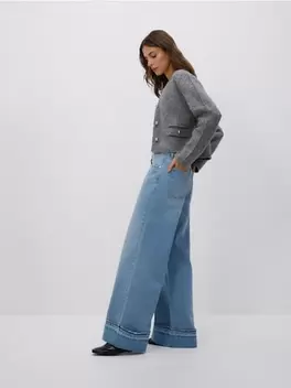 Wide‑leg jeans with rolled‑up hem   45.99 EUR