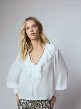 Ruffle blouse   45.99 EUR