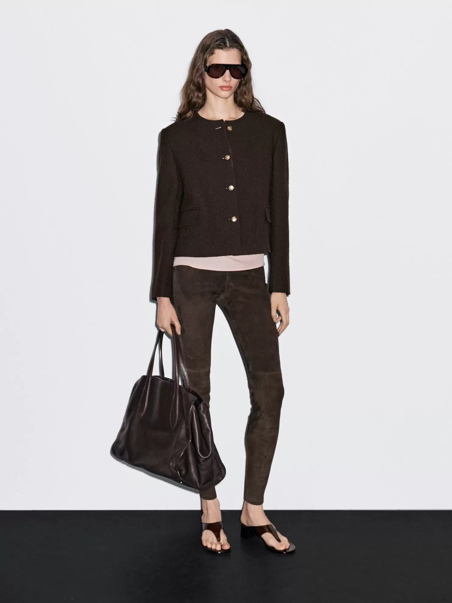 Cropped jacket with buttons