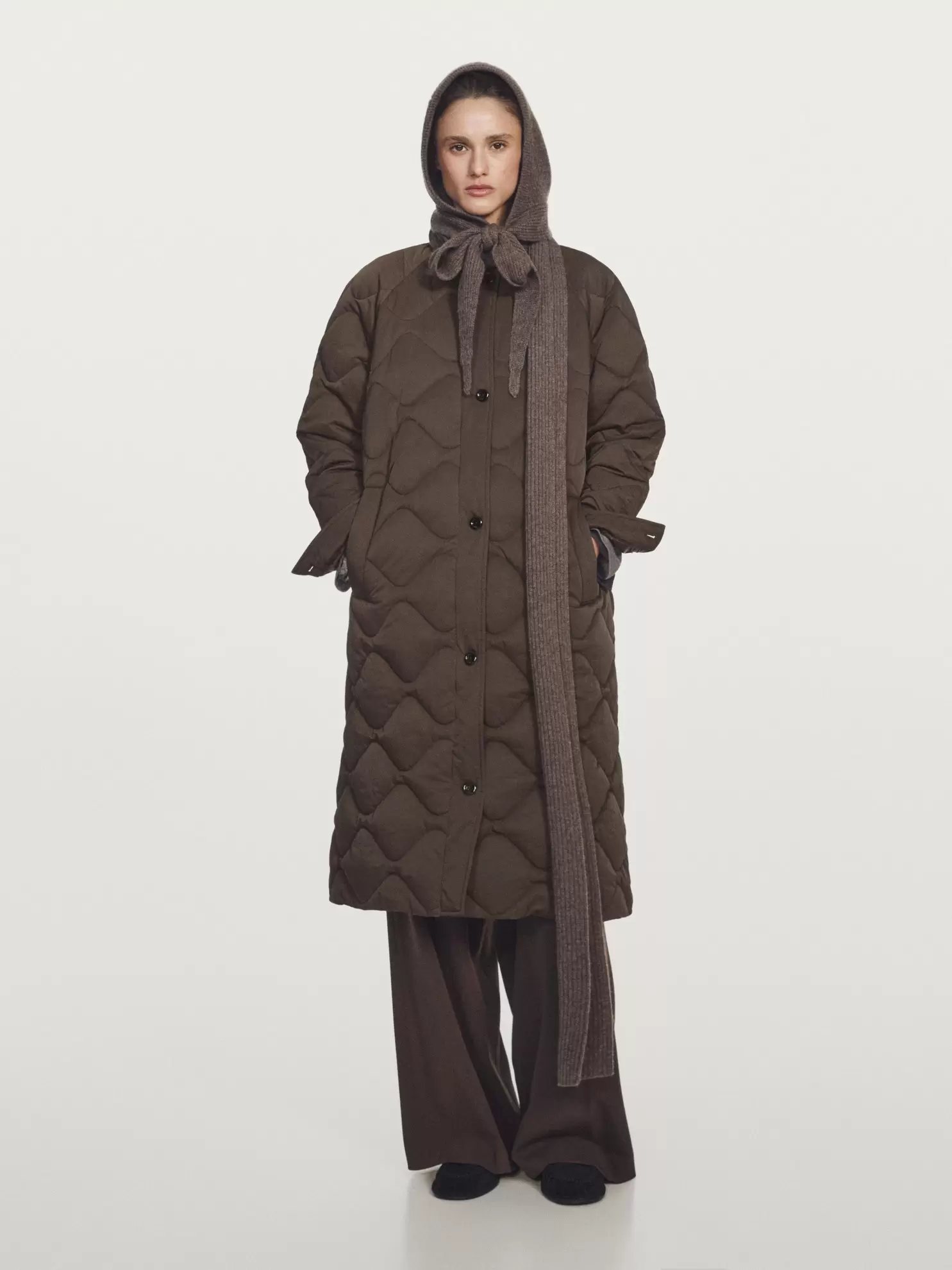 Long water-repellent puffer jacket