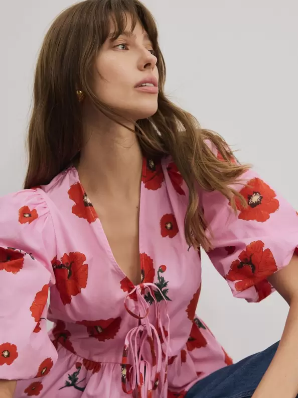 Bluza floral cu legătură