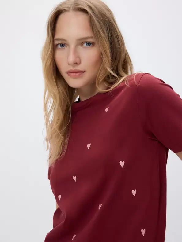 Tricou regular cu mic broderie