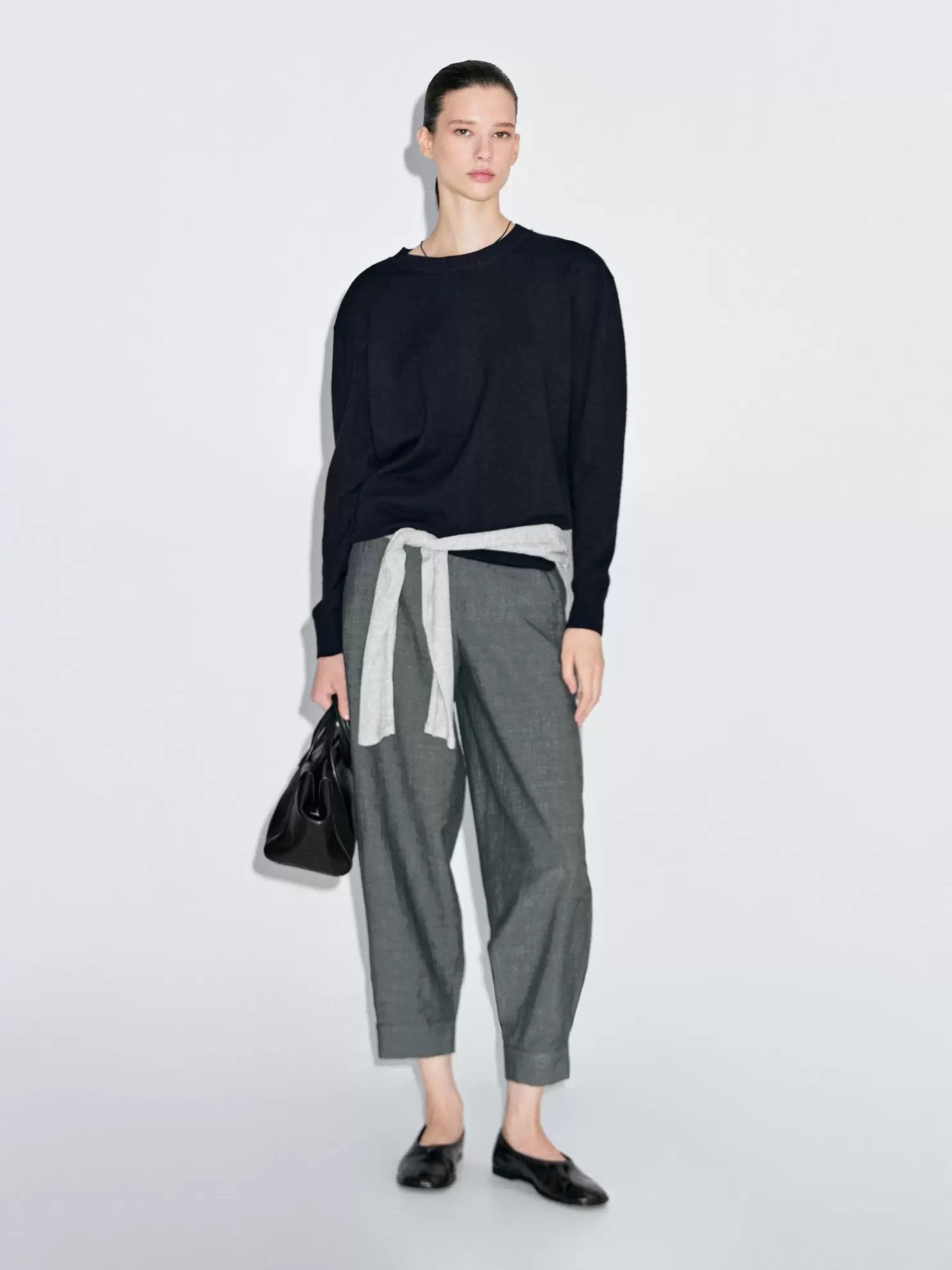 100% cashmere crew neck sweater