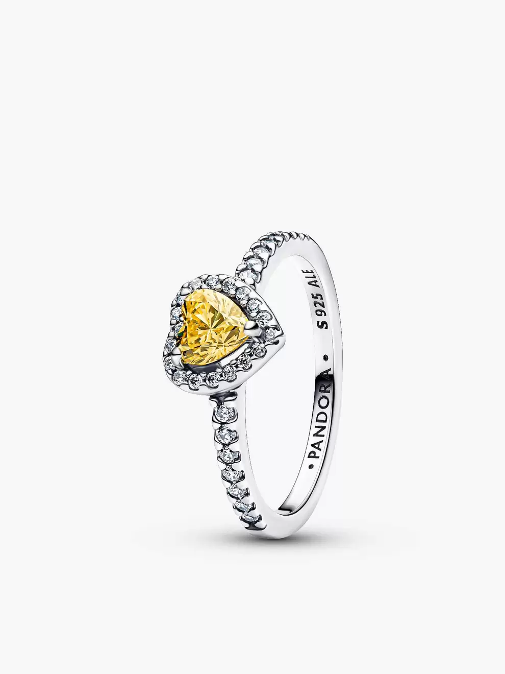 Inel cu inimioară strălucitoare în relief