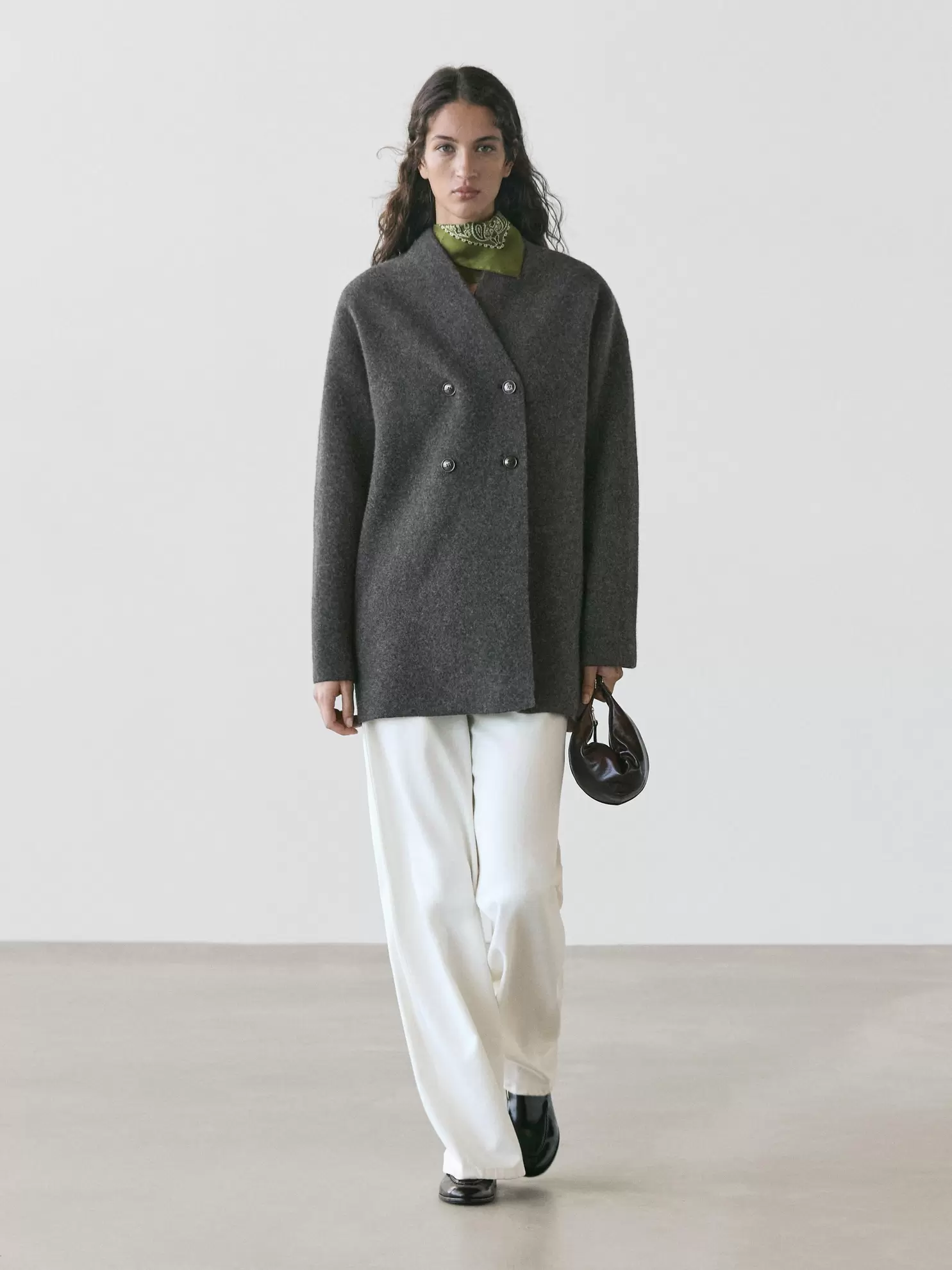 100% wool double-breasted mid-length coat