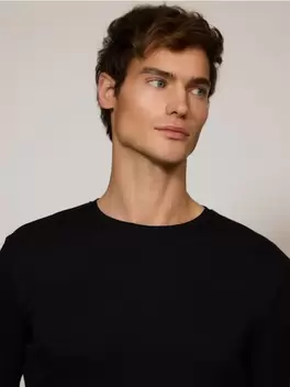 Bluză mulată cu mânecă lungă